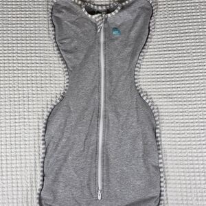 Small Love to Dream Gray Swaddle Up